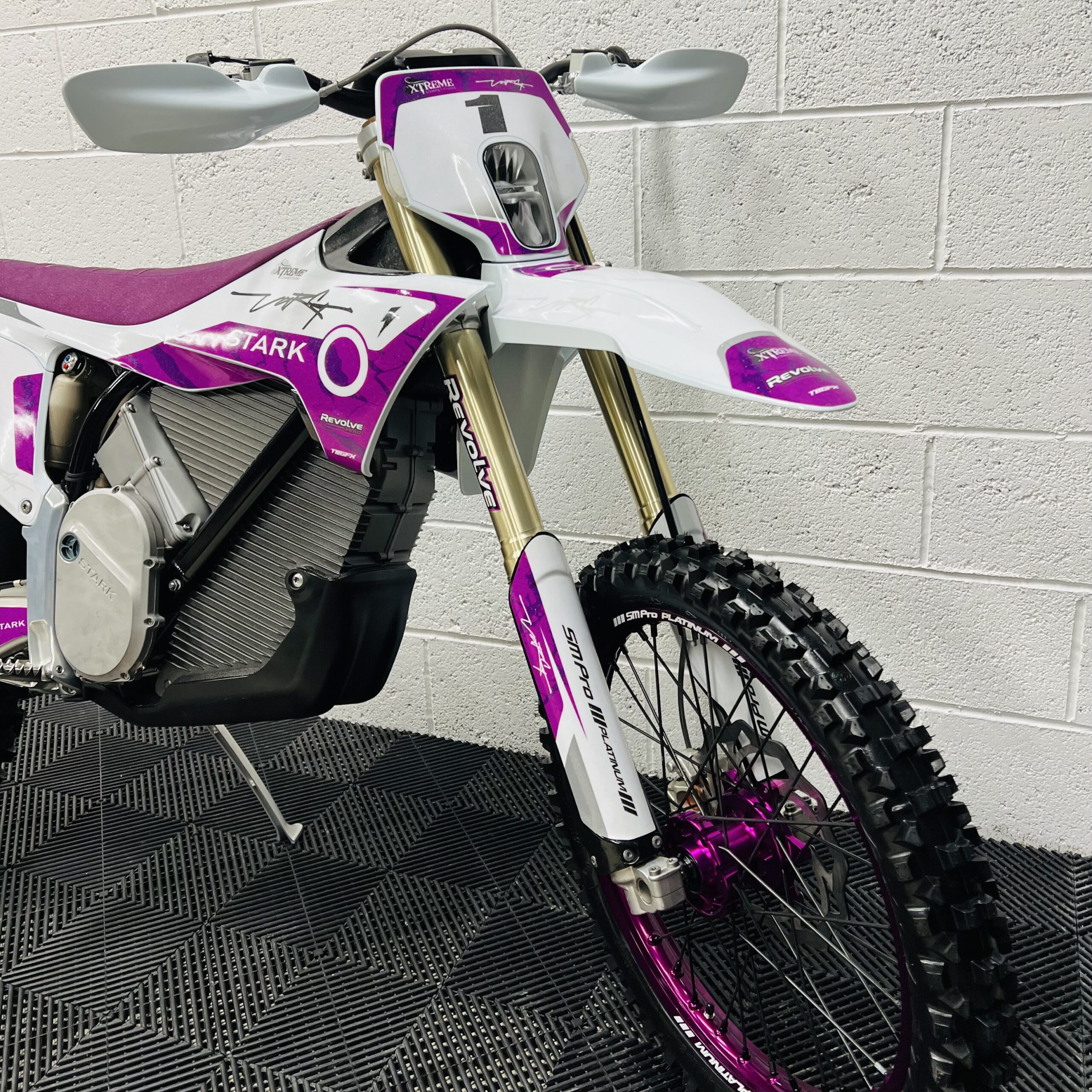 WIN THIS CUSTOM ROAD LEGAL STARK VARG EX